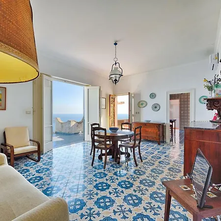 Holiday home Gilda